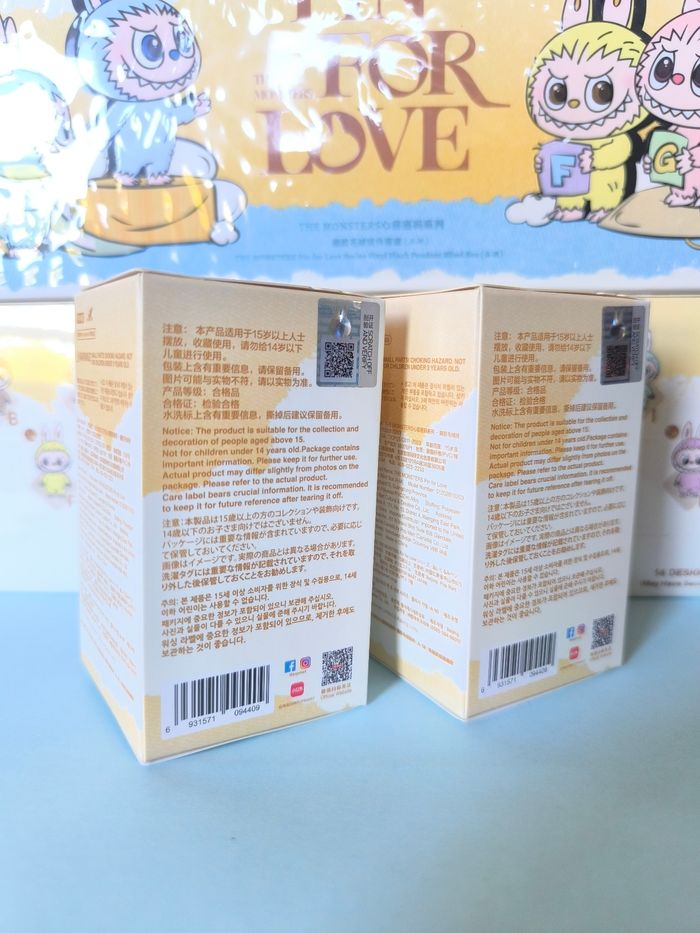 x2 Pin for Love A-M Labubu (Brand New & Authentic Pop Mart) - photo numéro 3