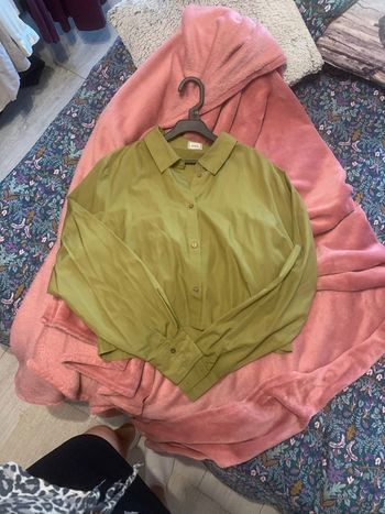 Chemise kaki courte