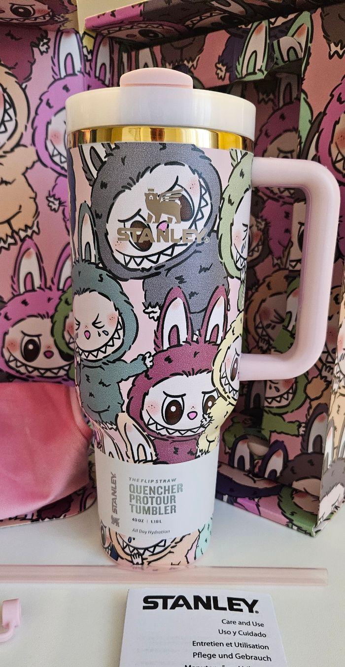 Cup Stanley X Labubu - photo numéro 2