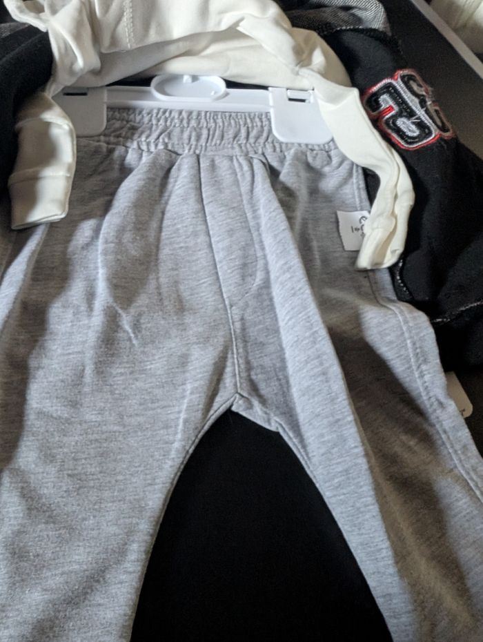 Ensemble bébé - photo numéro 3