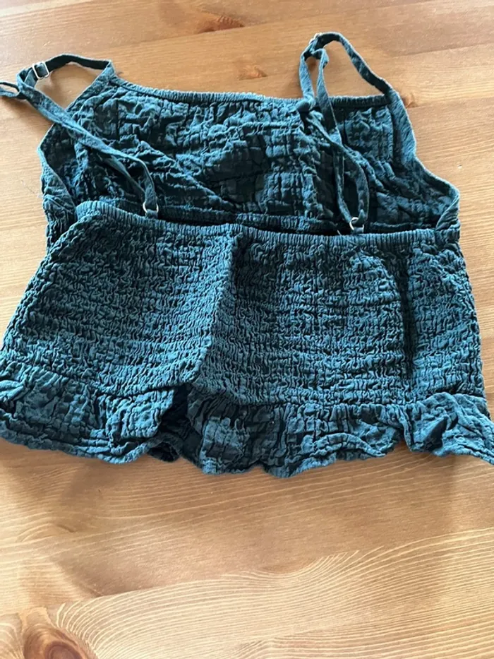 Top court Zara en taille XS - photo numéro 2