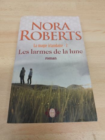 NORA ROBERTS

La magie irlandaise - 2

Les larmes de la lune

roman