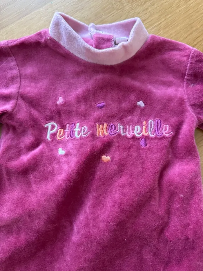 Lot 3 pyjamas velours fille 1 mois - photo numéro 3