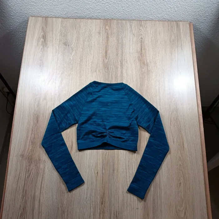 Teeshirt gymshark femme bleu hauts M manche longue - photo numéro 5