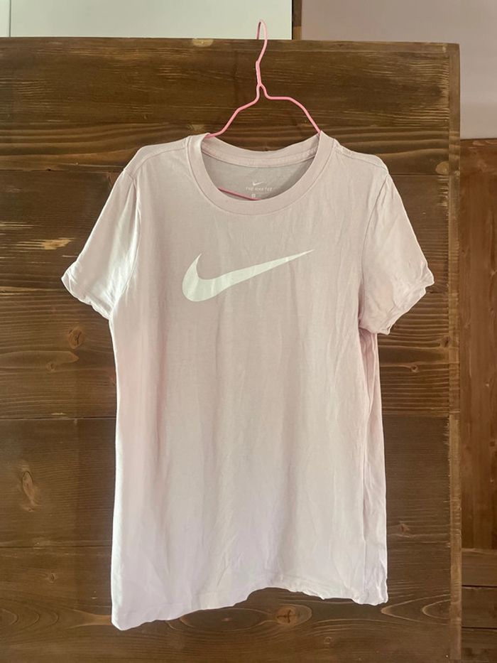 Tee shirt rose pale Nike