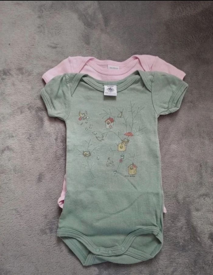 Lot de 2 bodies 3 mois "petit bateau "