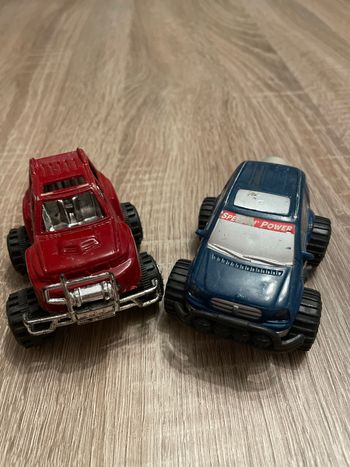 Très beau quad rouge 🥰 le bleu est offert etat satisfaisant