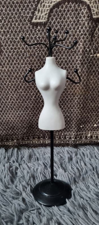 Porte-bijoux forme de mannequin couture