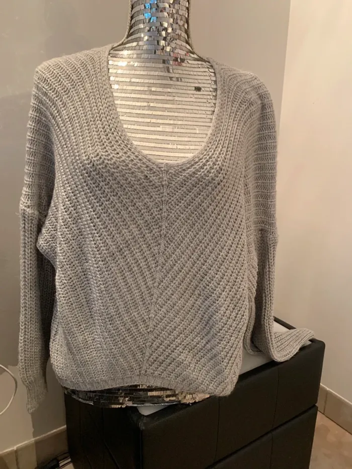 Jolie pull en maille taille 38