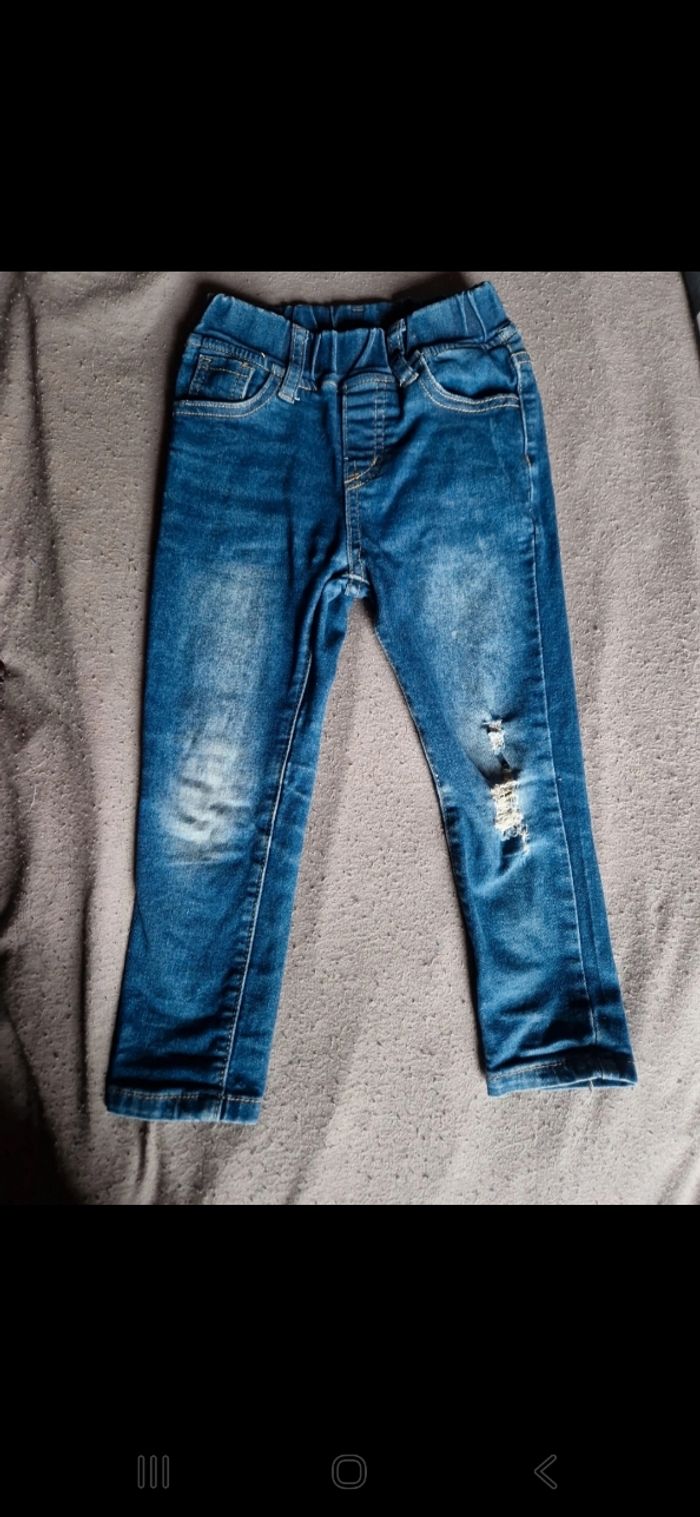 Lot 5 jeans fille 3 à 5 ans - photo numéro 2