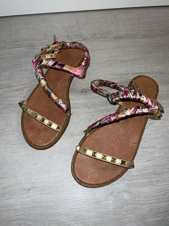 Sandales