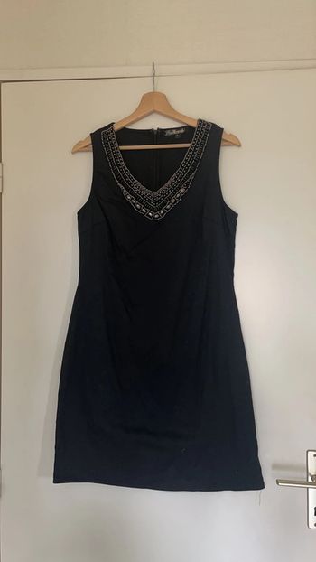 Robe perlée