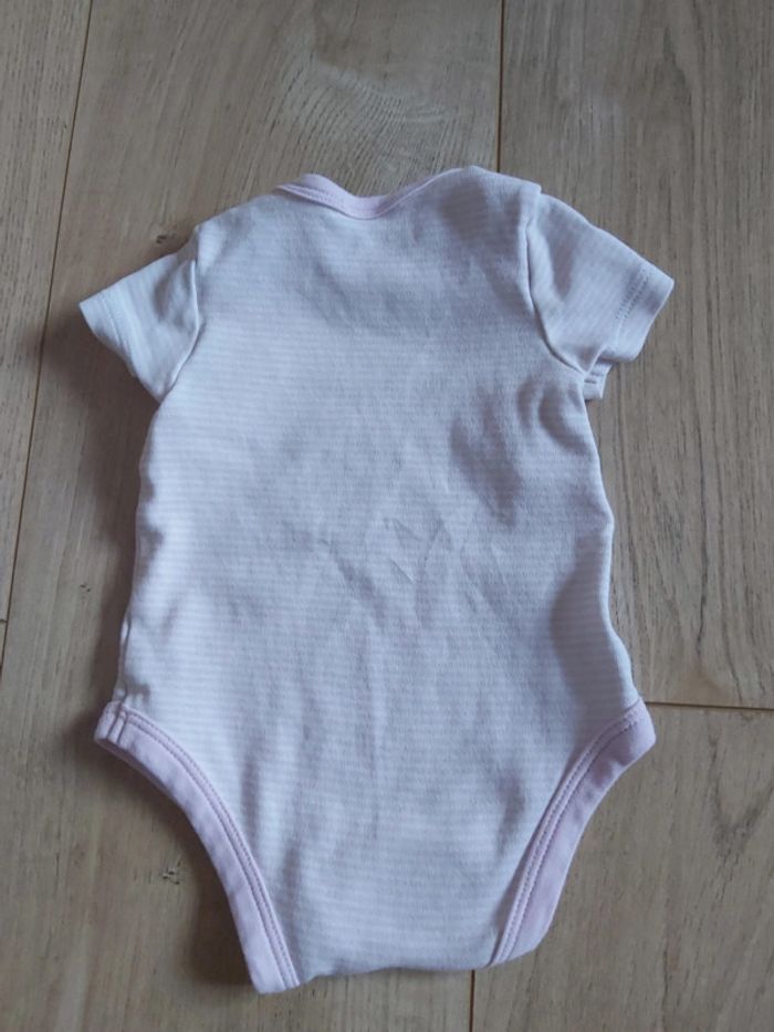 Bodie fille 1 mois en très bon état (78) - photo numéro 3
