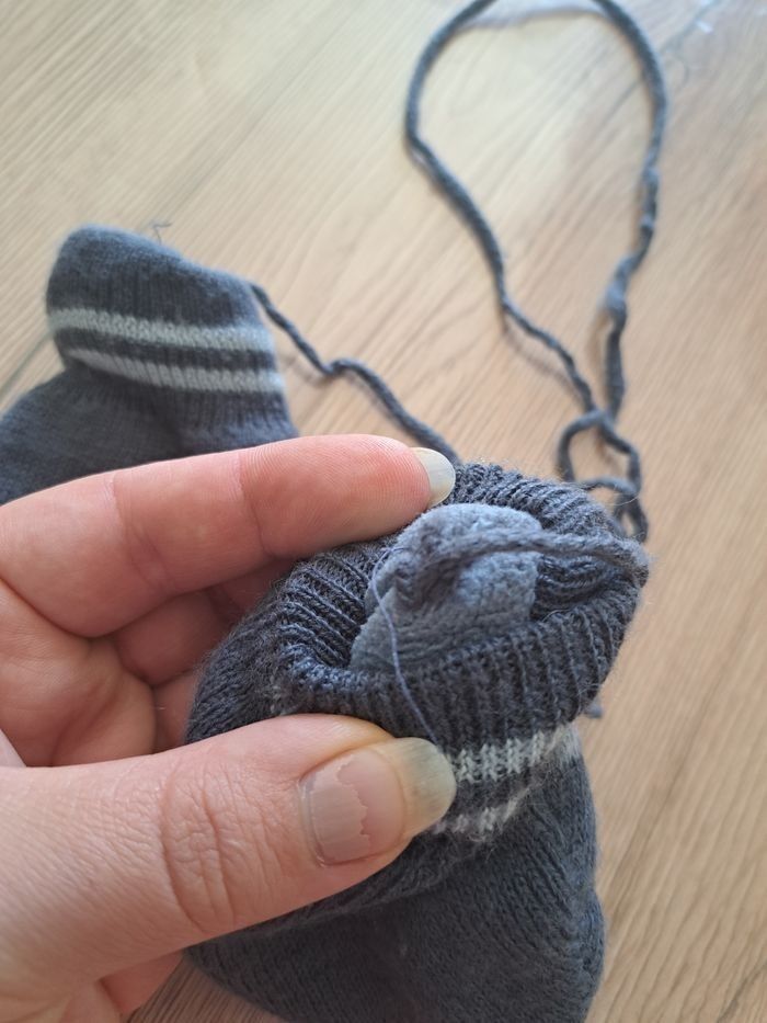 Paire de gants taille 6-12 mois - photo numéro 6