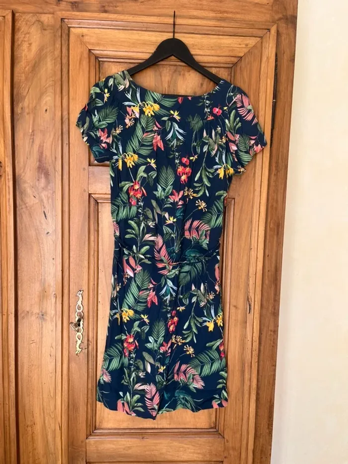 🌺 Robe imprimée tropicale Caroll – Taille 42 - photo numéro 2