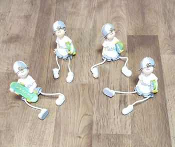 Lot de 4 figurines skate décoratives enfants