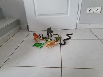 Lot de 7 figurines animaux plastiques LUC