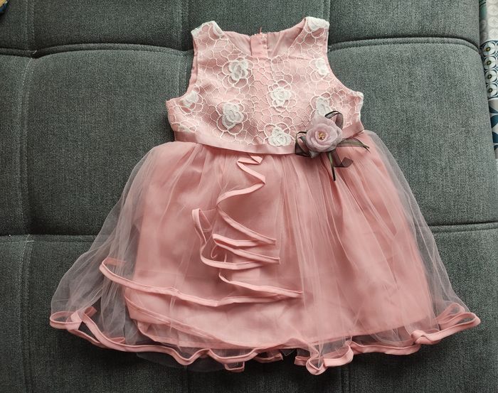 Robe cérémonie neuve