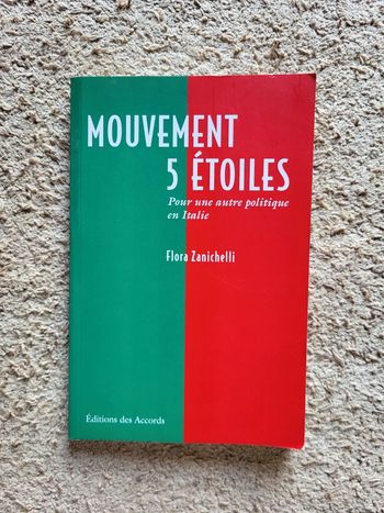 Livre Mouvement 5 Étoiles, pour une autre politique en Italie de Flora Zanichelli