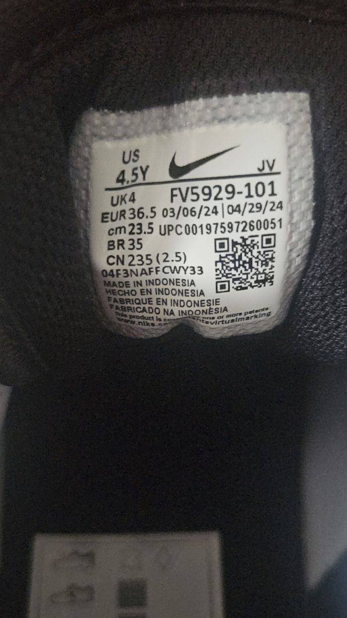 Basket nike authentique neuf - photo numéro 4