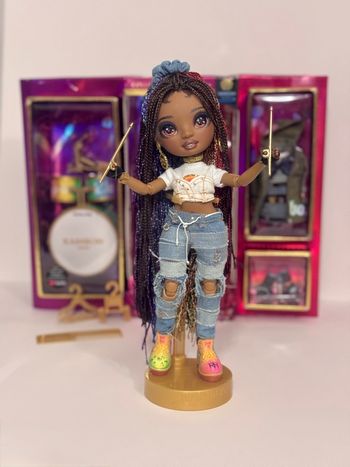 Vanessa Rainbow High