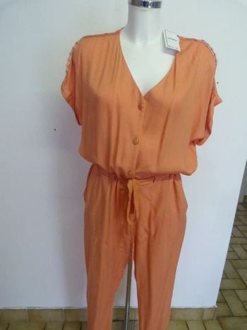 combinaison corail orangé neuve