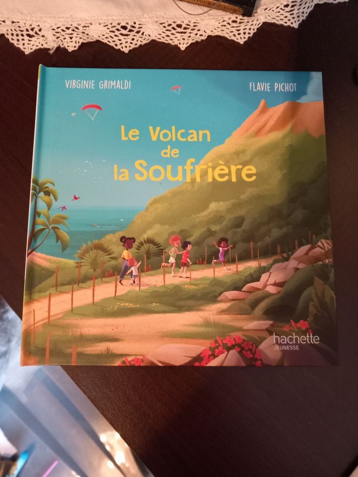 Livre mac do le volcan de la soufrière