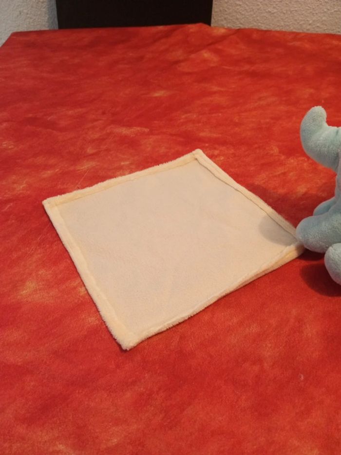 Doudou Éléphant bleu kimbaloo, la halle - photo numéro 6