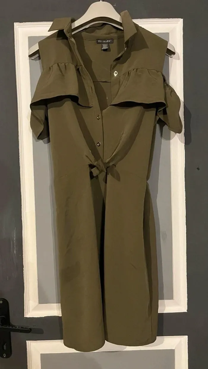 Robe kaki
