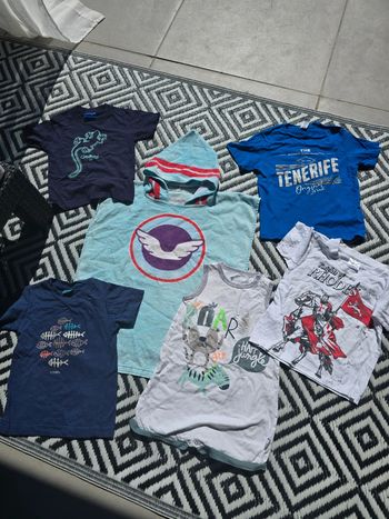 Lot sortie de bain et tee shirt barboteuse petit beguin poncho serviette 24 mois