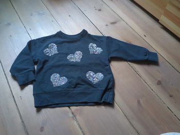 Pull coeur sweat sequins noir Zara 5 ans