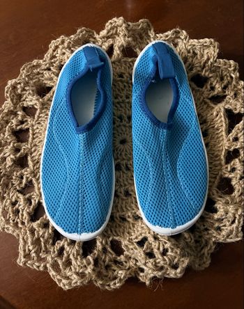 🌊 Chaussures de mer enfant Decathlon – Pointure 33 – Bleu – TBE