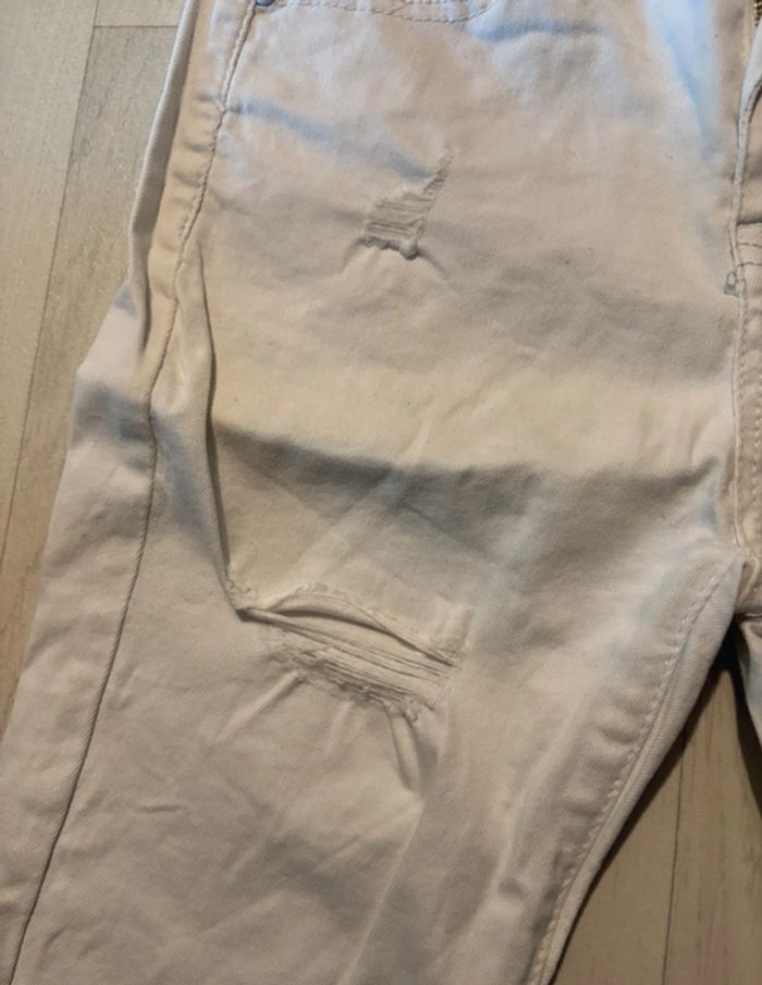 Short blanc vivid taille S 36 effet destroy très bon état - photo numéro 2