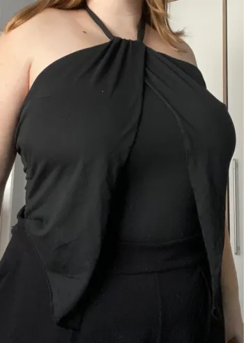 Body noir à nouer au cou