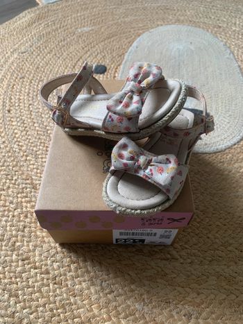 Sandales tissus beige noeud fruits Nini & girls 22