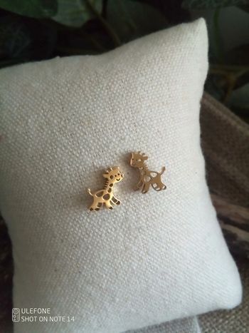 Petites boucles d'oreilles girafes