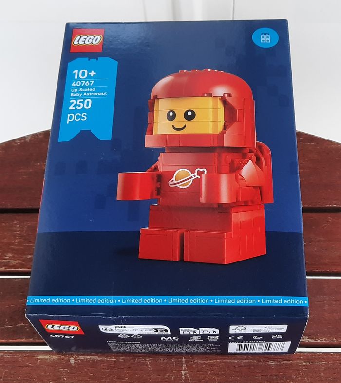 Neuf - LEGO 40767 Le bébé astronaute grand format