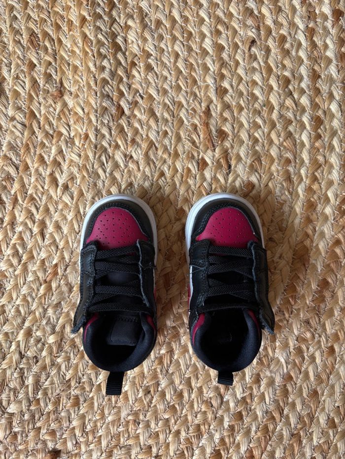 Nike Air Jordan Bébé taille 21 - photo numéro 8