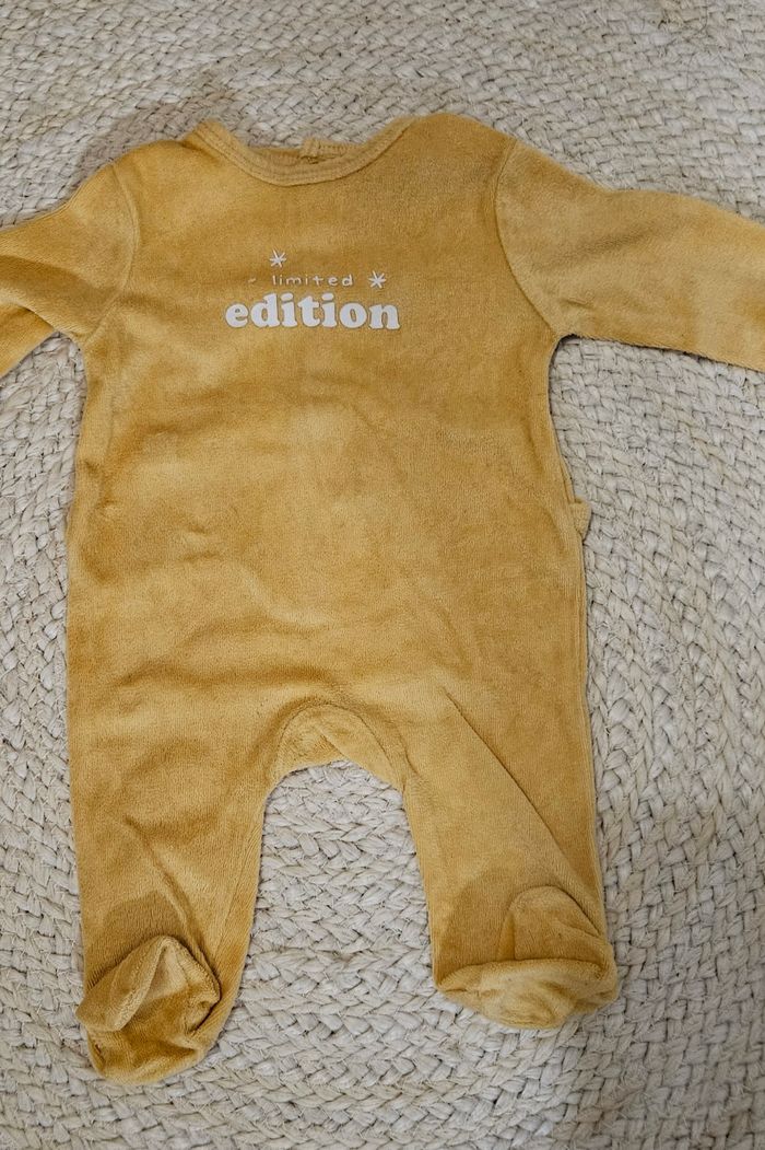 Lot 3 pyjamas velours 3mois - photo numéro 4