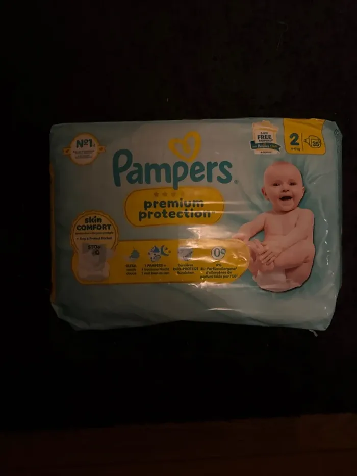 Couches prenuim pampers diapers t 2 - photo numéro 3