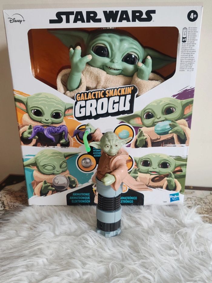 Star wars grogu animé et figurine Yoda