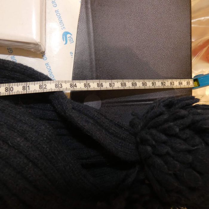 Écharpe en laine bleue et blanche à pompons neuve - photo numéro 5