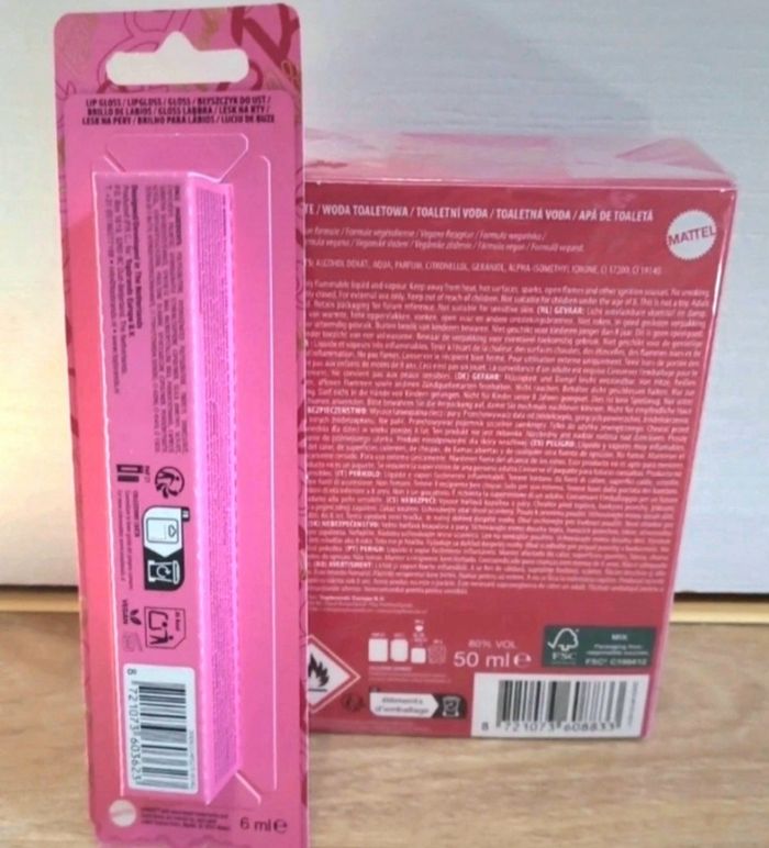 Lot barbie neuf - photo numéro 3