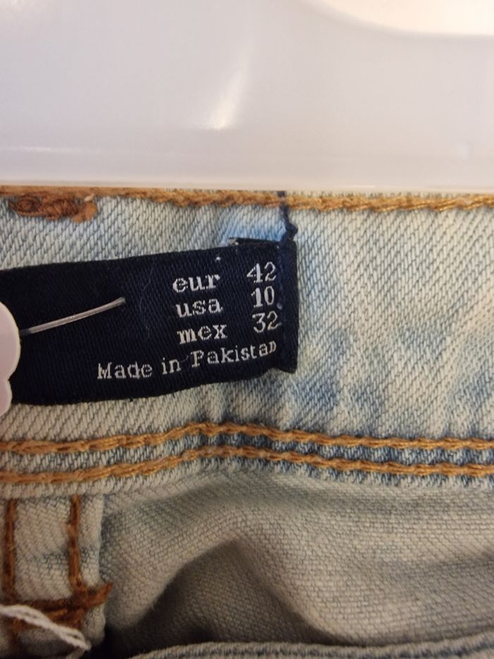 Jeans à trous - photo numéro 5