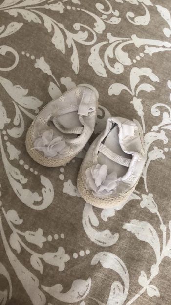 Chaussons bébé blanc