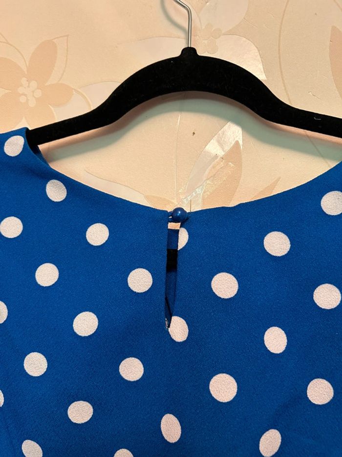 T-shirt bleu motif gros pois blanc - photo numéro 7