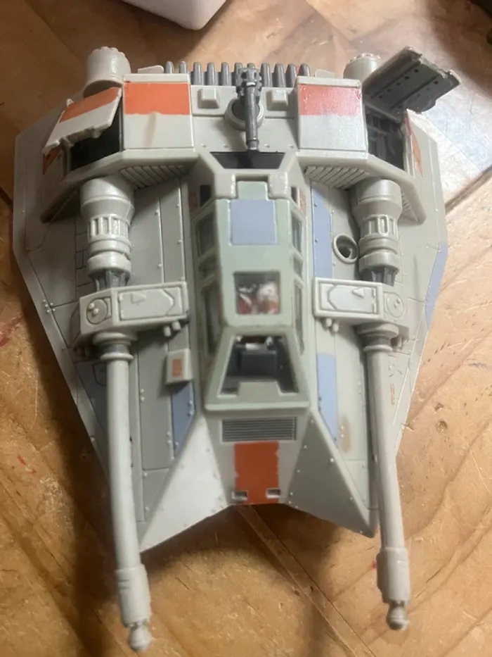 Snowspeeder Star Wars Micro Machines 1995 + 2 pilotes - photo numéro 5