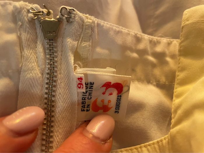 Magnifique Petite robe 3 suisses en excellent état - photo numéro 4