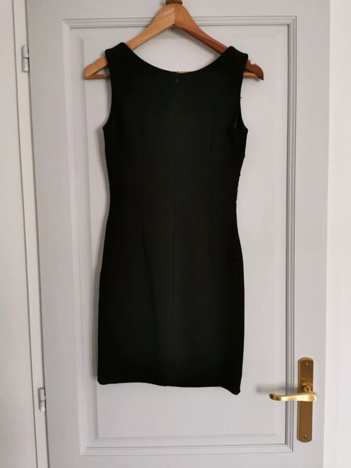 Robe courte noire et brillant - photo numéro 2