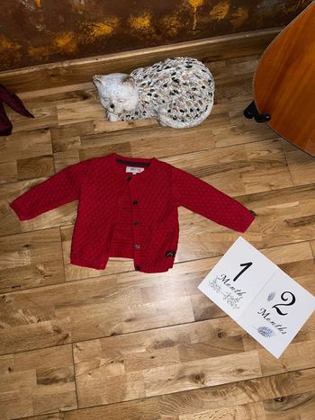 Gilet rouge la compagnie des petits très bon état 12mois